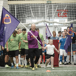  Ведущие мировые компании сразились на благотворительном футбольном турнире в поддержку людей с синдромом Дауна 