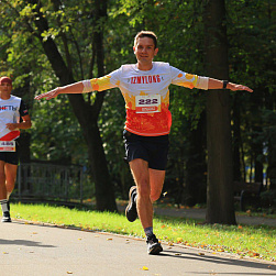 В Москве прошел осенний благотворительный забег «Спорт во благо»